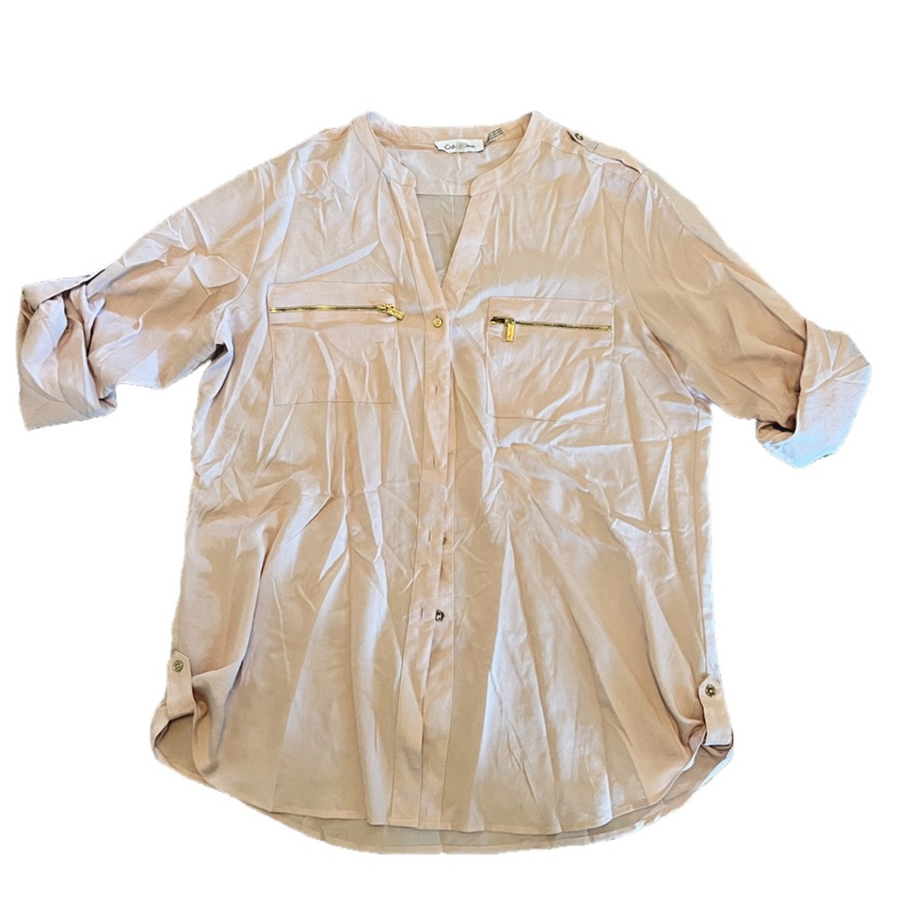 Calvin Klein light pink top size LG with gold buttons and zipper pockets